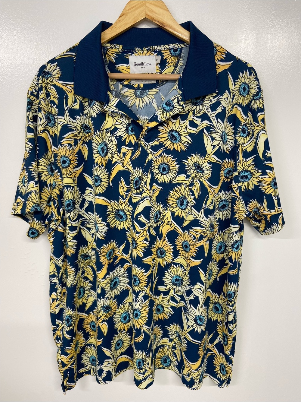 Goodfellow & Co Navy Polo with Yellow Sunflower Print Size XXL